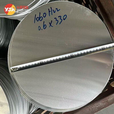 Surface lisse Disque circulaire d'aluminium résistant à la rouille 1050 1060 3003 alliage 0,3-6 mm Vaisselle de cuisine recyclable